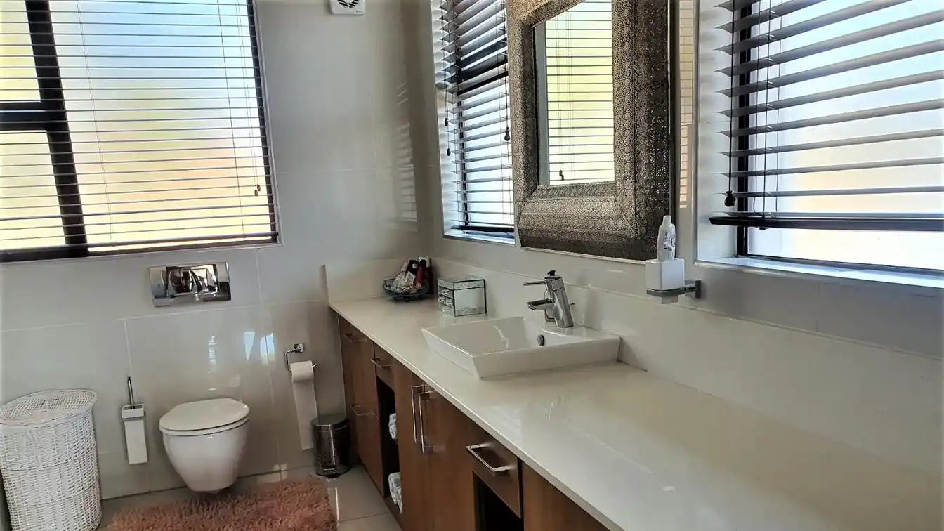 Opulent Six Bedroom Residence on the Waterfront of Witbank Dam