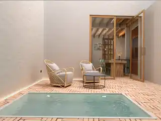 Townhouse with Fantastic Renovation Project with Pool in Pollensa