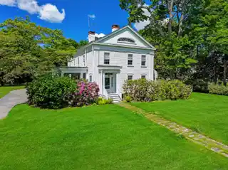Pastoral Beauty Meets Architectural Heritage