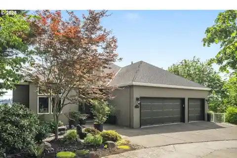 Exceptional Residence with Sweeping Views