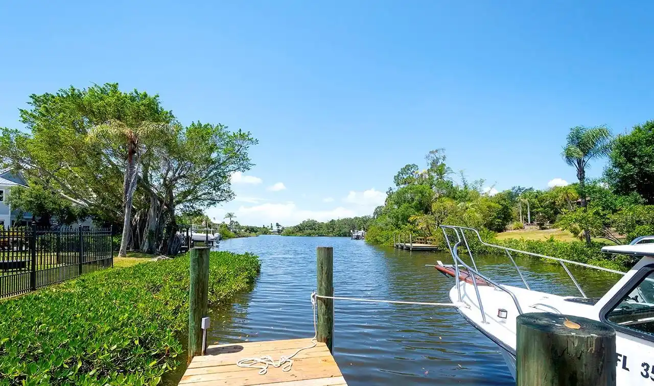 Discover Your Dream Waterfront Escape