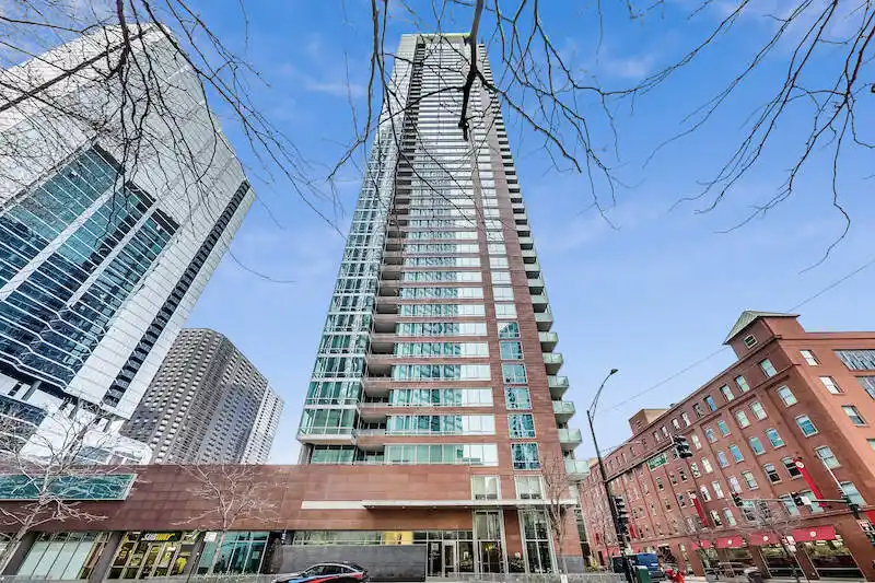 Extraordinary Penthouse Atop Parkview Condominiums at River East