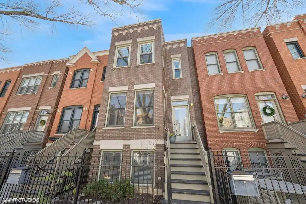 Row House in the Heart of Bucktown
