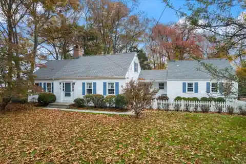 Family Home and Retreat on the Scenic Branford River
