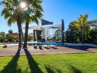 Magnificent Contemporary Villa