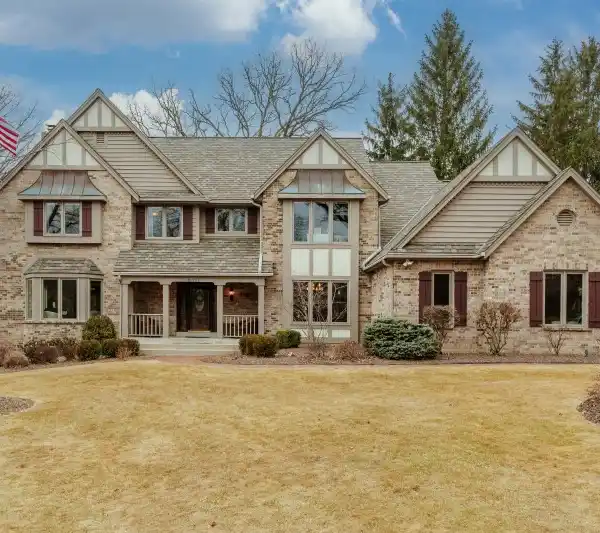 TASTEFULLY DESIGNED AND IMPECCABLY MAINTAINED HOME