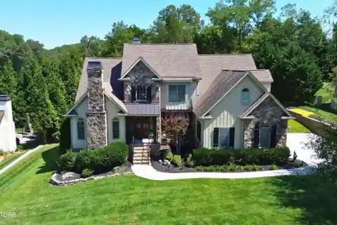 Beautifully Updated Home in Covered Bridge