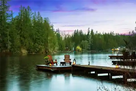 Elevated Style on Scenic Beaver Lake
