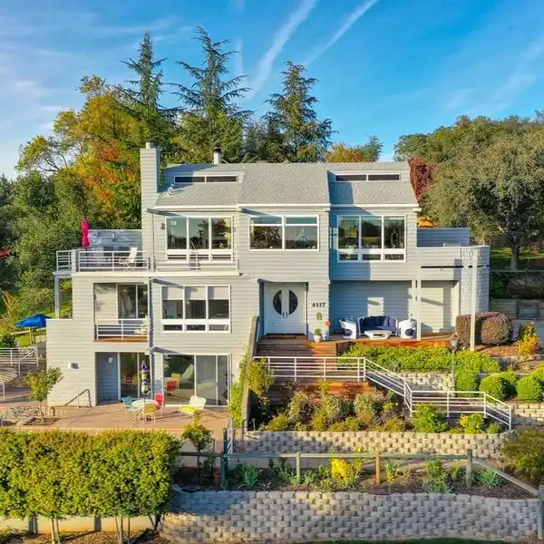 REMARKABLE PROPERTY IN THE HEART OF FAIR OAKS