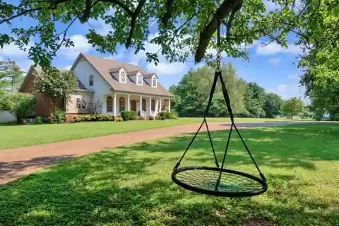 Unique and Hard to Find Two Home Property