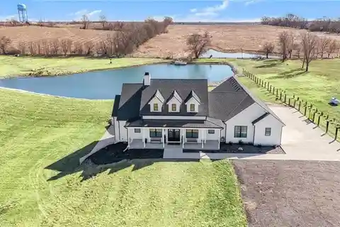 New Custom Build Located on 10 Acres