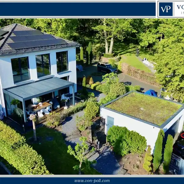 CHARMING HOUSE WITH MODERN FLAIR AND EXCLUSIVE SWIMMING POOL