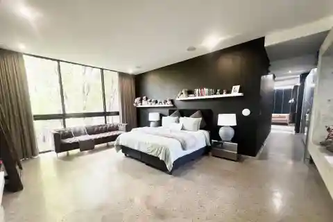 Architect-designed Elegance with Off-grid Features