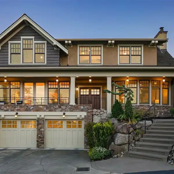 ARCHITECTURAL GEM WITH MAJESTIC VIEWS