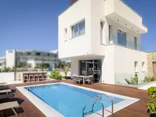 Cozy and Convenient Villa