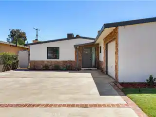 Charming Valley Gem