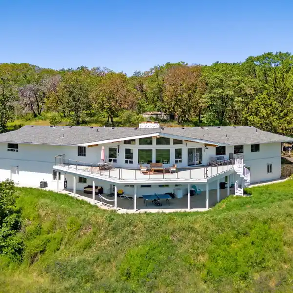 FARM FEEL HOME WITH AMAZING VIEWS