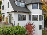 EXCEPTIONAL HOME DESIGNED BY A RENOWNED ARCHITECT