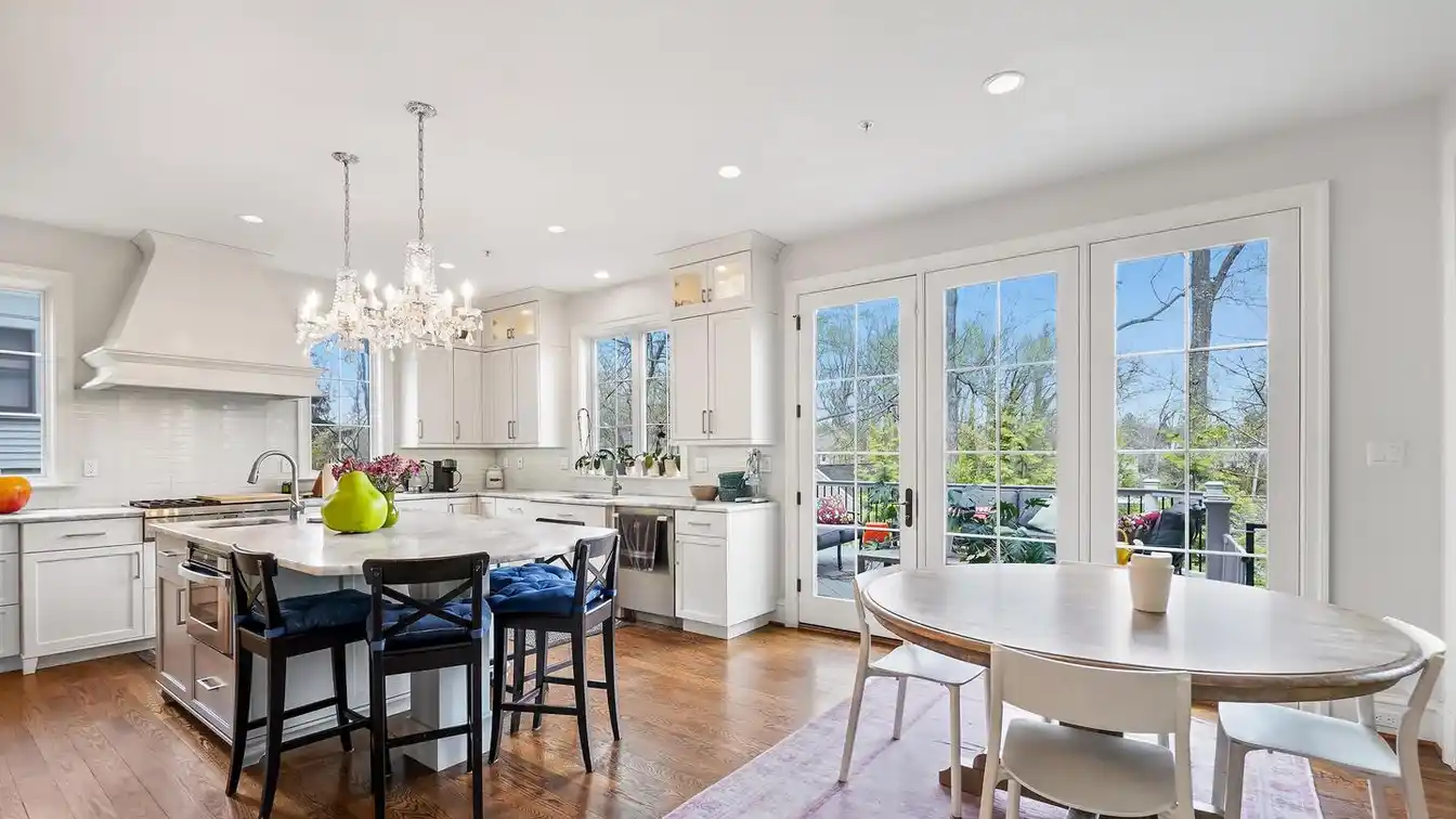Light-filled Home in Woodhaven