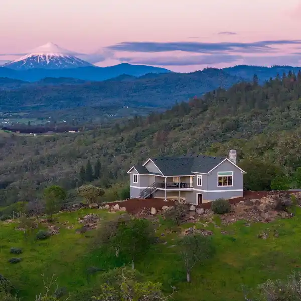 STUNNING EIGHTY ACRE RETREAT WITH INCREDIBLE MOUNTAIN VIEWS