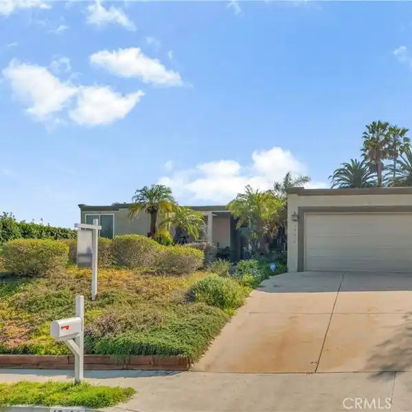 THE PERFECT CALIFORNIA LIFESTYLE IN GRANADA HILLS