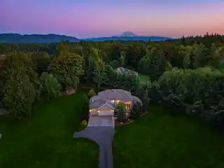 Exclusive Black Diamond Estate