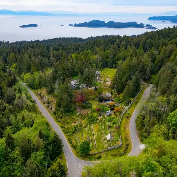 UNIQUE 5-ACRE BOWEN ISLAND PROPERTY