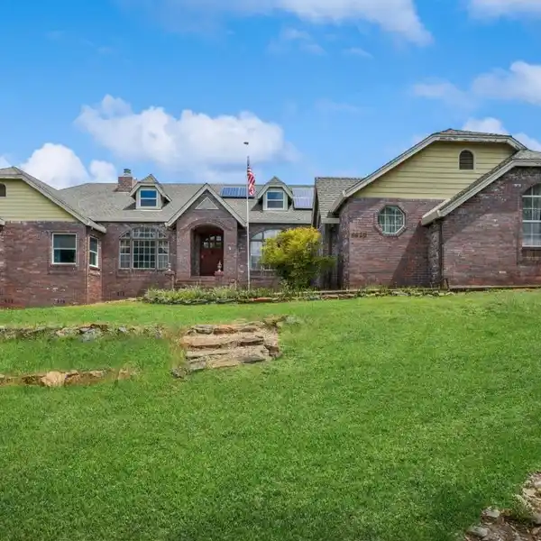 ELEGANT SINGLE-LEVEL HOME ON TEN ACRES