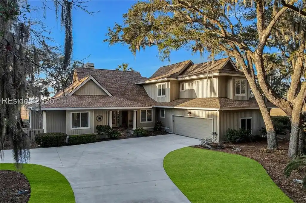 Elegant Yet Comfortable Marsh-to-sound View Home