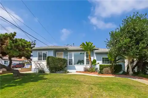 A Rare El Segundo Find