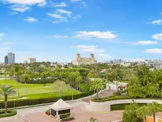 Rare Corner Unit at Breakers Row
