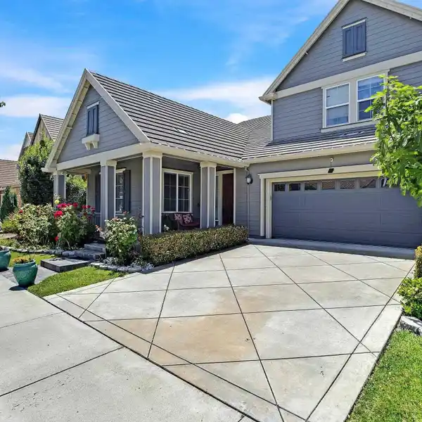 MODERN UPGRADES MEET CLASSIC SAN RAMON CHARM
