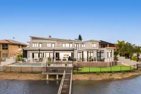 The Epitome of Luxurious Waterfront Living