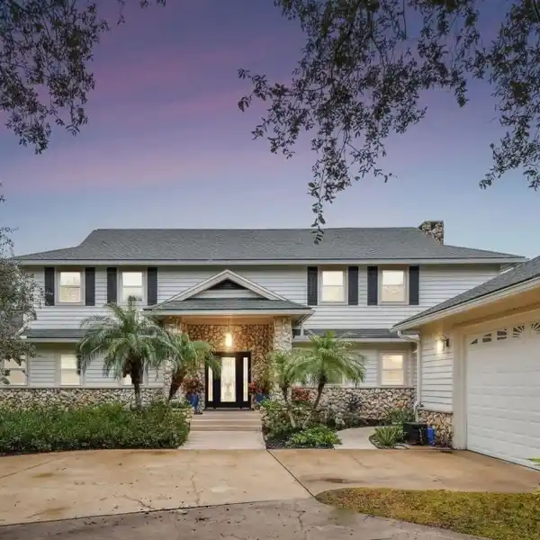 IMPRESSIVE MARSH VIEW POOL HOME
