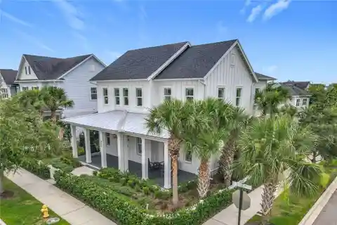 Custom Home on a Corner Estate Lot in Oakland Park