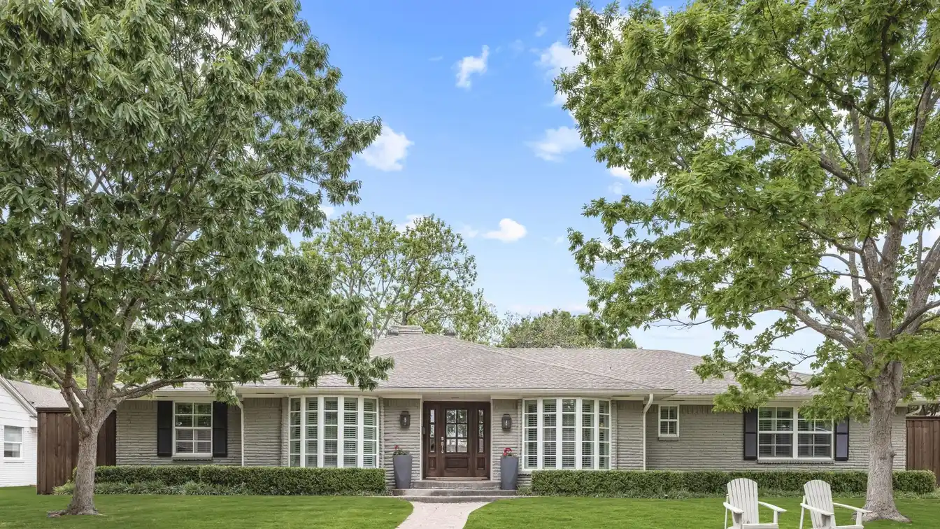 Beautifully Updated Home in the Meadows