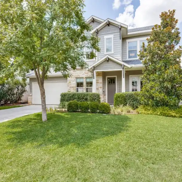 BEAUTIFUL CRAFTSMAN DESIGN IN LAKE HIGHLAND ESTATES