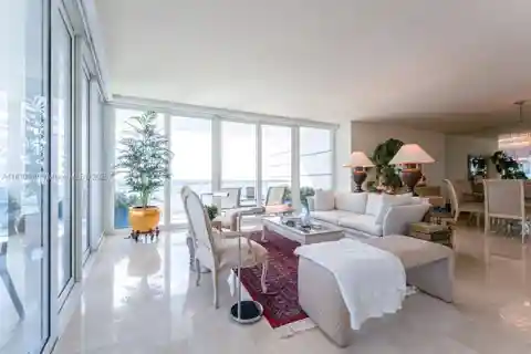 Elegant Corner Condo with Sweeping Bay Views