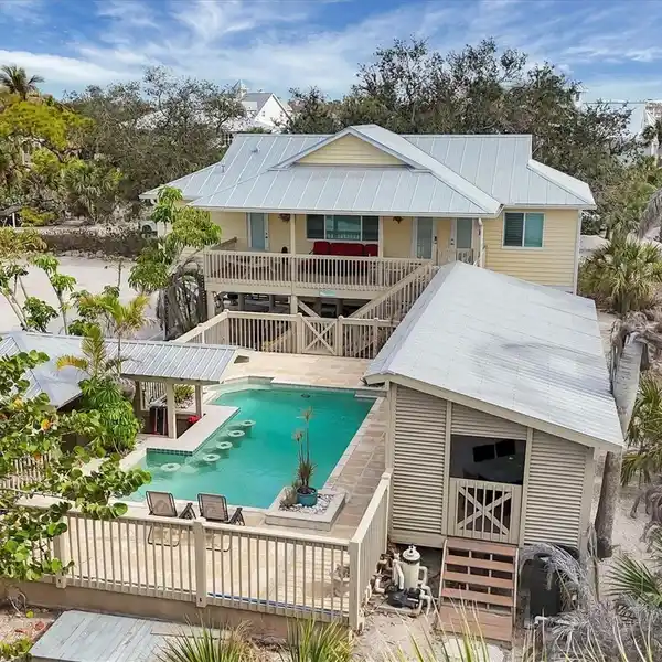 EXCLUSIVE KEY WEST STYLE FLORIDA HOME