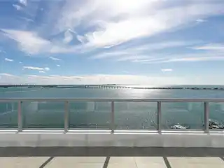 Unique Model in an Iconic Building