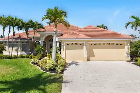 Luxury and Comfort in Prestigious Cape Harbour