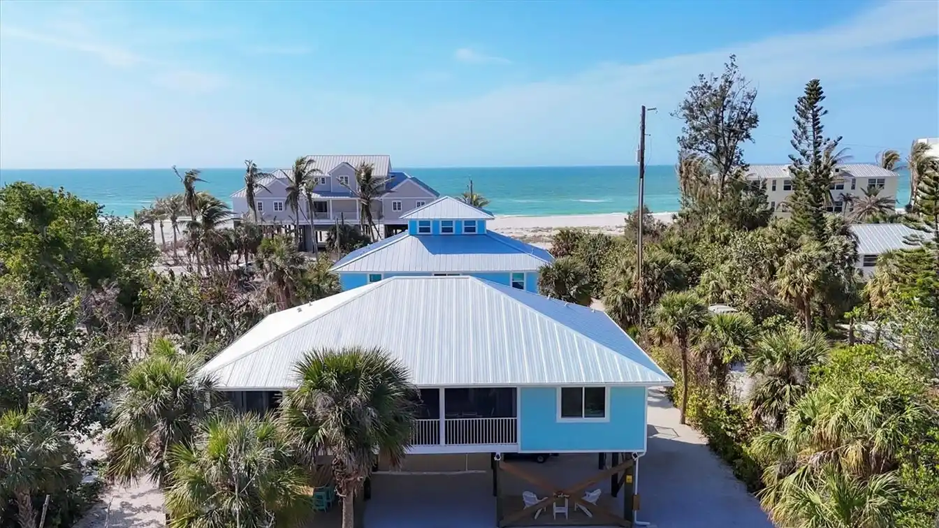 Newly Renovated Smart Home on Exclusive Palm Island