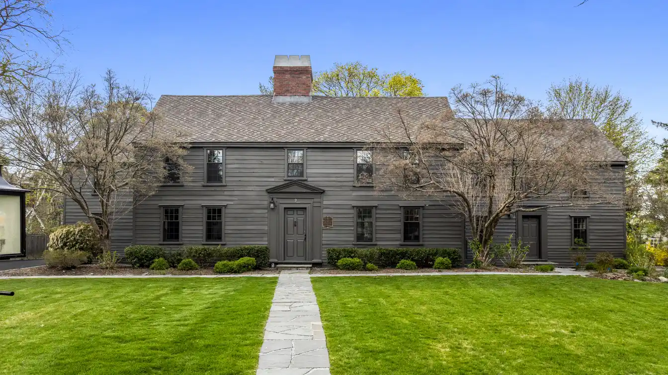 Hammond House - Newly Renovated Circa 1645 Property