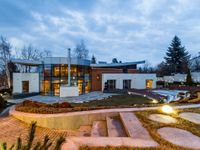 FIRST-CLASS PROPERTY WITH EXCEPTIONAL DESIGN