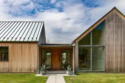 Modern Architectural Retreat on over 25 Acres