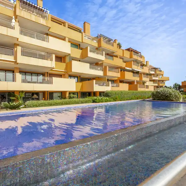 EXTRAORDINARY RESIDENCE IN SOTOGRANDE COSTA