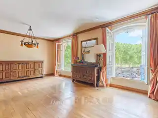Elegant South-facing Home