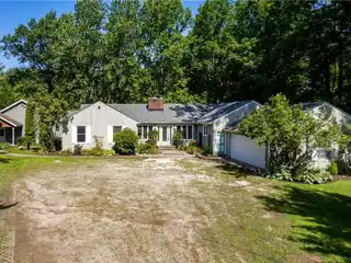 Beautifully Maintained Ranch Home on over Eight Acres
