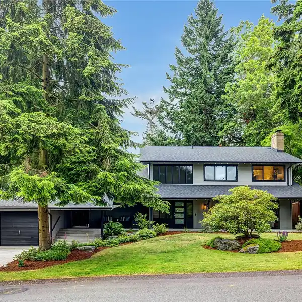 BEAUTIFULLY UPDATED MID-CENTURY MODERN HOME