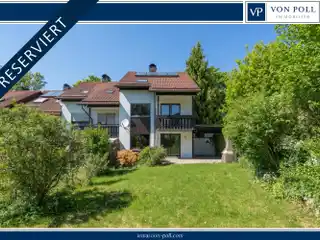 Well-Maintained Corner Home in Idyllic Setting